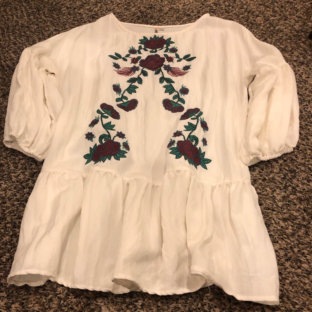 Women’s embroidered tunic